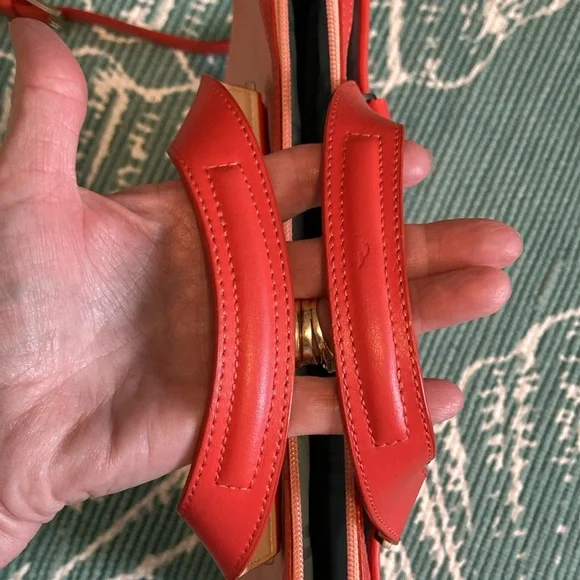 TUMI Laptop Case. Vibrant 2 tone orange/cantalope colors. Shoulder strap. EUC. - Picture 8 of 16